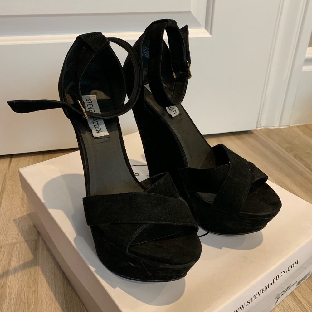 Steve Madden Xtrime suede wedge heels